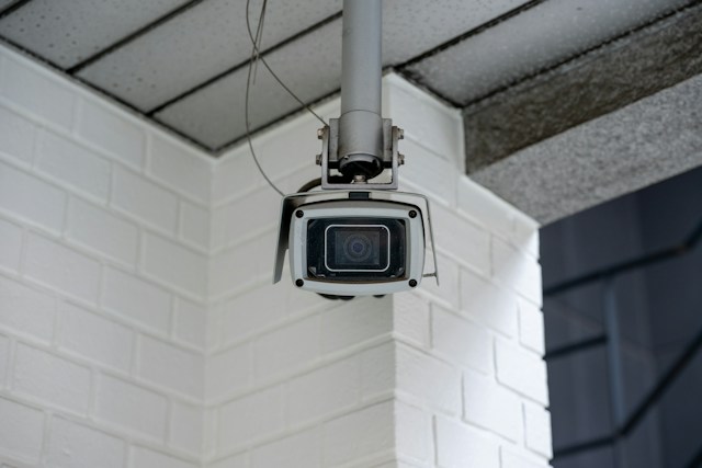 What Should You Look For in Commercial CCTV Security Footage When Identifying a Person